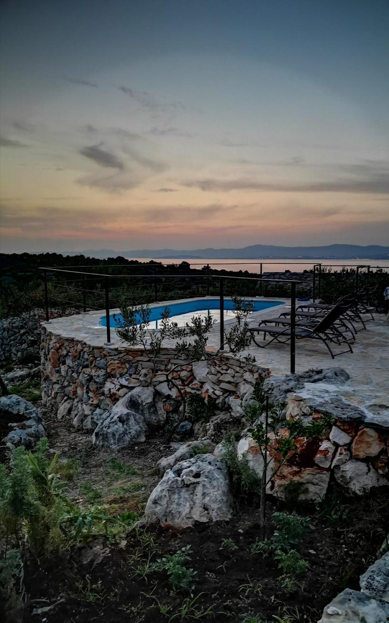Villa Robinson Crusoe Style House "Maslina" Škrip Zimmer foto